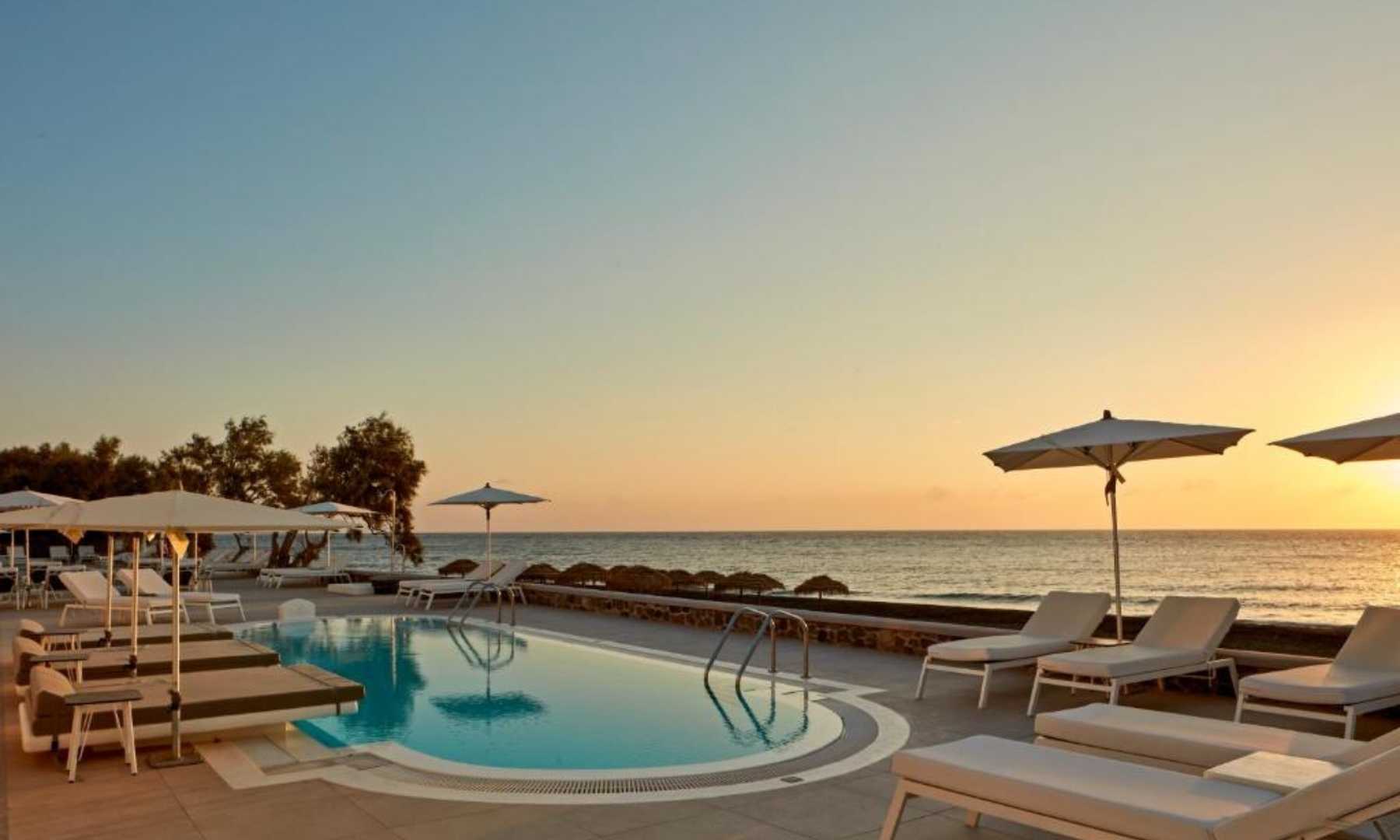 Costa Grand Resort & Spa - Overnachten Santorini